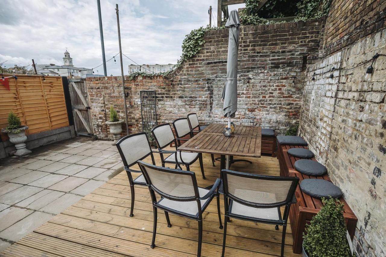 Stunning 5 Bedroom Period Property By The Sea Херн Бей Екстериор снимка